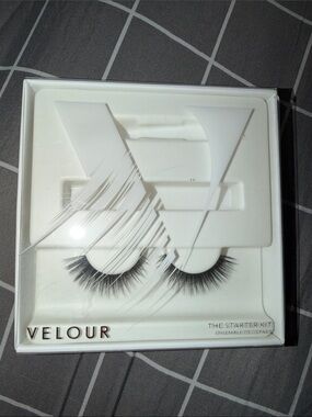 NEW - Velour lashes (one set) *ONLY lashes*